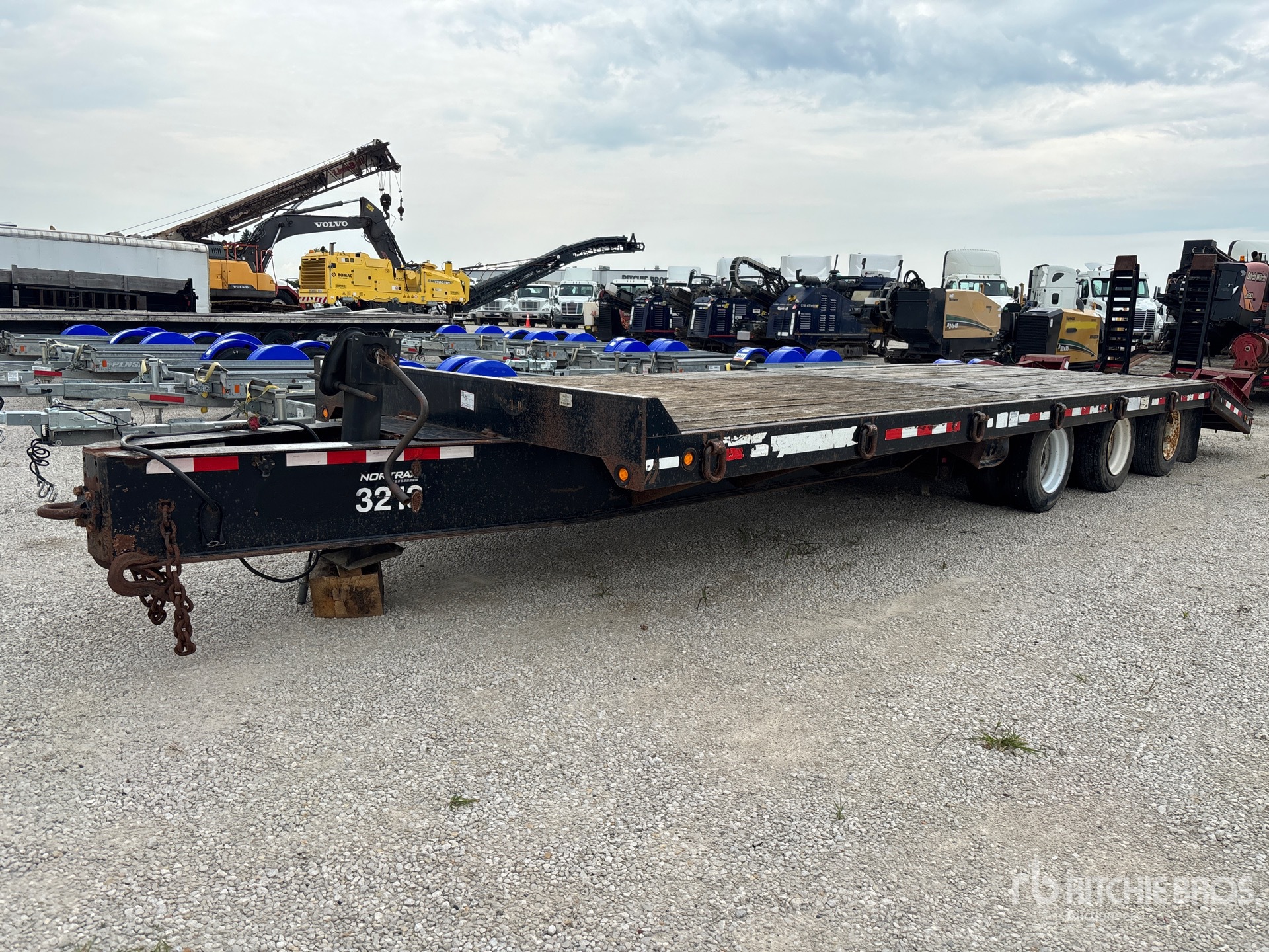 2013 Towmaster T-50 29 ft Tri/A Equipment Trailer
