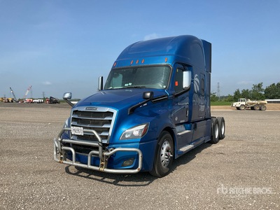 2018 Freightliner Cascadia 126 6x4 Cabeza Tractora Cabina Dormitorio