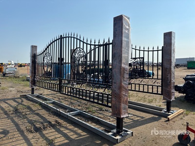 Quantity of (2) 2026 EG EarthyGrounds T20-TL&T20-DF 20 ft Steel Bi-Parting Puerta de entrada (Unused)