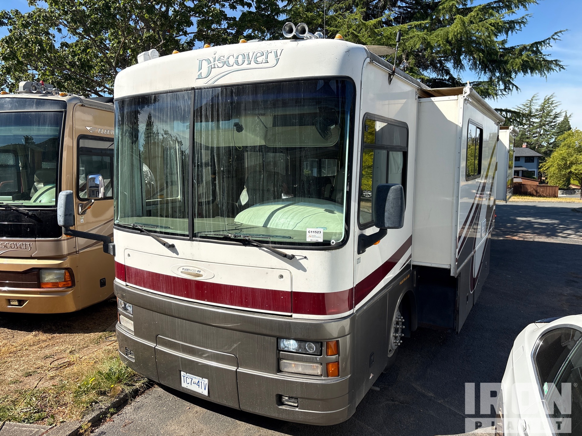 2002 Freightliner Fleetwood Motor Home