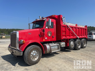 2013 Peterbilt 365 8x4 Autocarro ribaltabile 3 assi