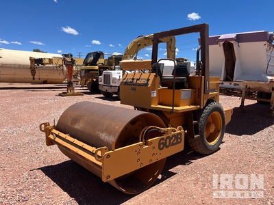 1989 (unverified) Case 602B Smooth Drum Compactor
