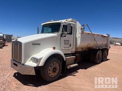 2000 Kenworth T800 6x4 Tri/A Dump Truck