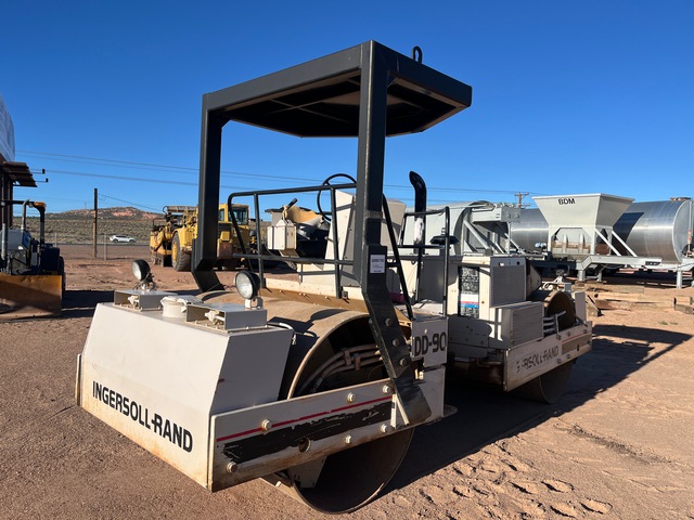 Ingersoll Rand DD90 Double Drum Roller Ingersoll Rand DD90 Double Drum Roller