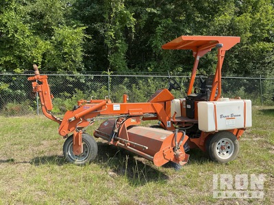 2022 Broce BB250B Self-Propelled Broom