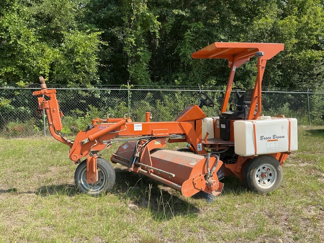 2022 Broce BB250B Self-Propelled Broom