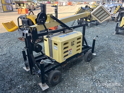 2018 Lind Equipment LE980LED-T4 200 W منارة
