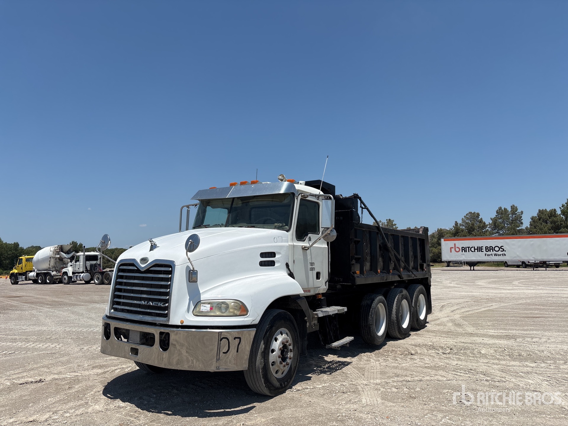 2007 Mack CXN613 8x4 Tri/A Dump Truck