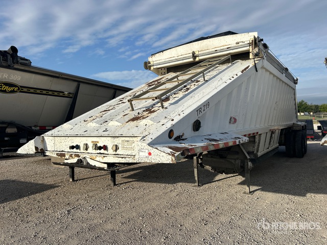 2017 Manac 4C240A200 40 ft T/A Belly Dump Trailer