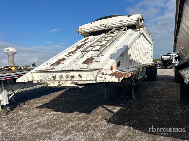 2017 Manac 4C240A200 40 ft T/A Belly Dump Trailer