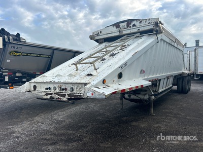 2017 Manac 4C240A200 40 ft T/A Rimorchio a fondo mobile materiale sfuso
