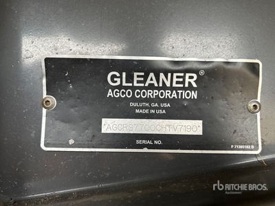 Gleaner S77 حصادة مجمعة
