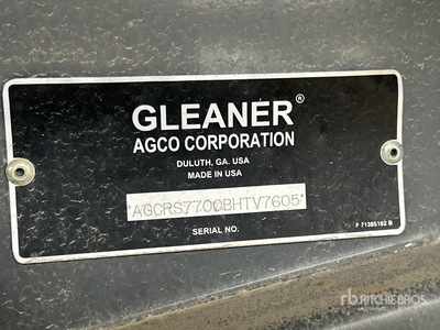 Gleaner S77 حصادة مجمعة