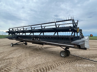 Massey Ferguson Dyna Flex  35 ft Flex Draper رأس الحصادة المجمعة