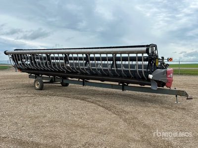 Massey Ferguson 8200 30 ft Flex Combine Header