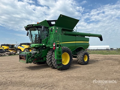 2015 John Deere S690 Moisonneuse-batteuse