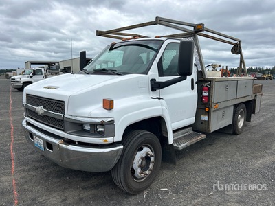2003 Chevrolet C4500 4x2 Flatbed Truck