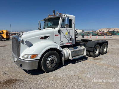 2012 Peterbilt 386 6x4 Ciągnik siodłowy T/A z kabiną dzienną