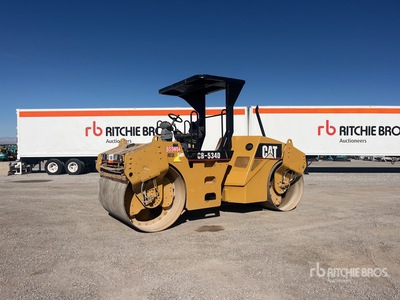 2004 Cat CB-534D Rullo vibrante tandem