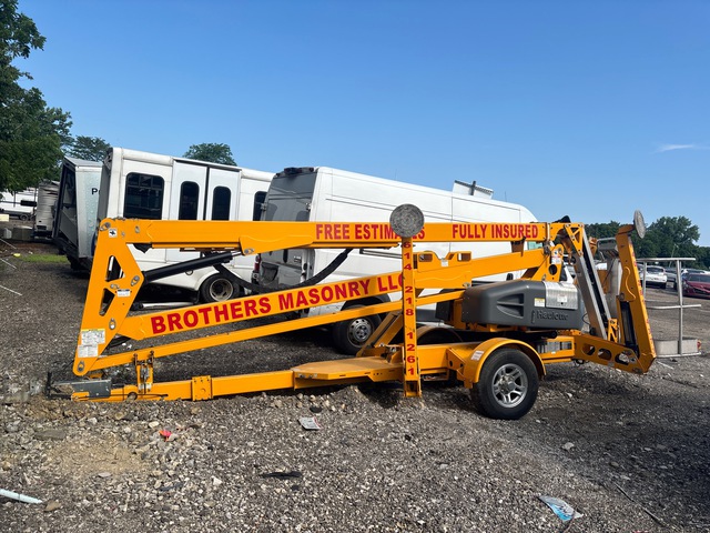 2018 Haulotte 5533A Towable Lift (Inoperable)