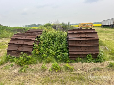 36 in Single Grouser Steel Tracks - Fits 65 Komatsu Crawler