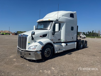 2022 Peterbilt 579 6x4 T/A Sleeper Truck Tractor