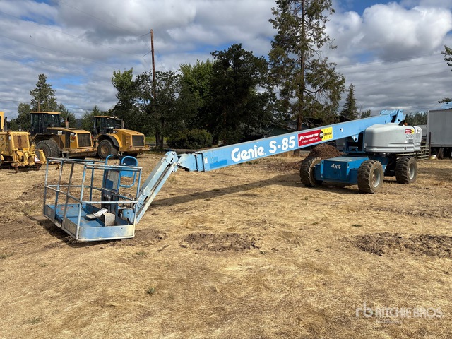 2008 Genie S-85 4WD Diesel Telescopic Boom Lift