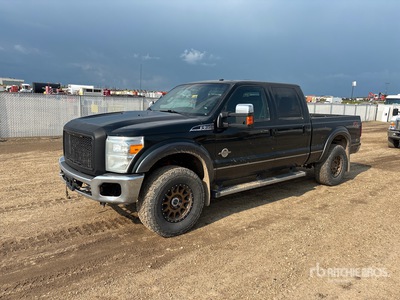 2015 Ford F-350 Lariat 4x4 Crew Cab Pickup
