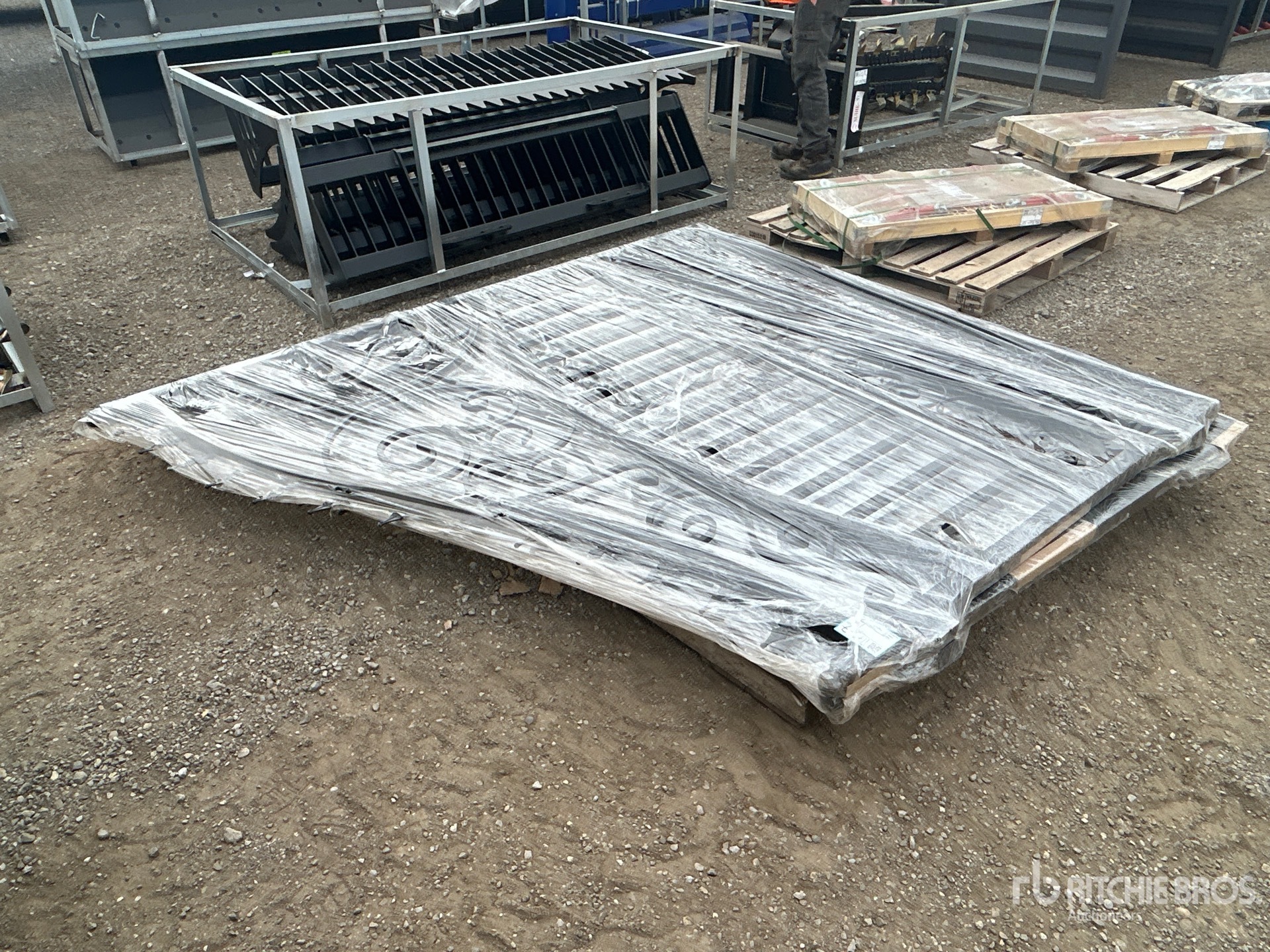 2026 Suihe NG-14T -2 6 ft 10 in x 7 ft 10 in Driveway Gate (Unused)