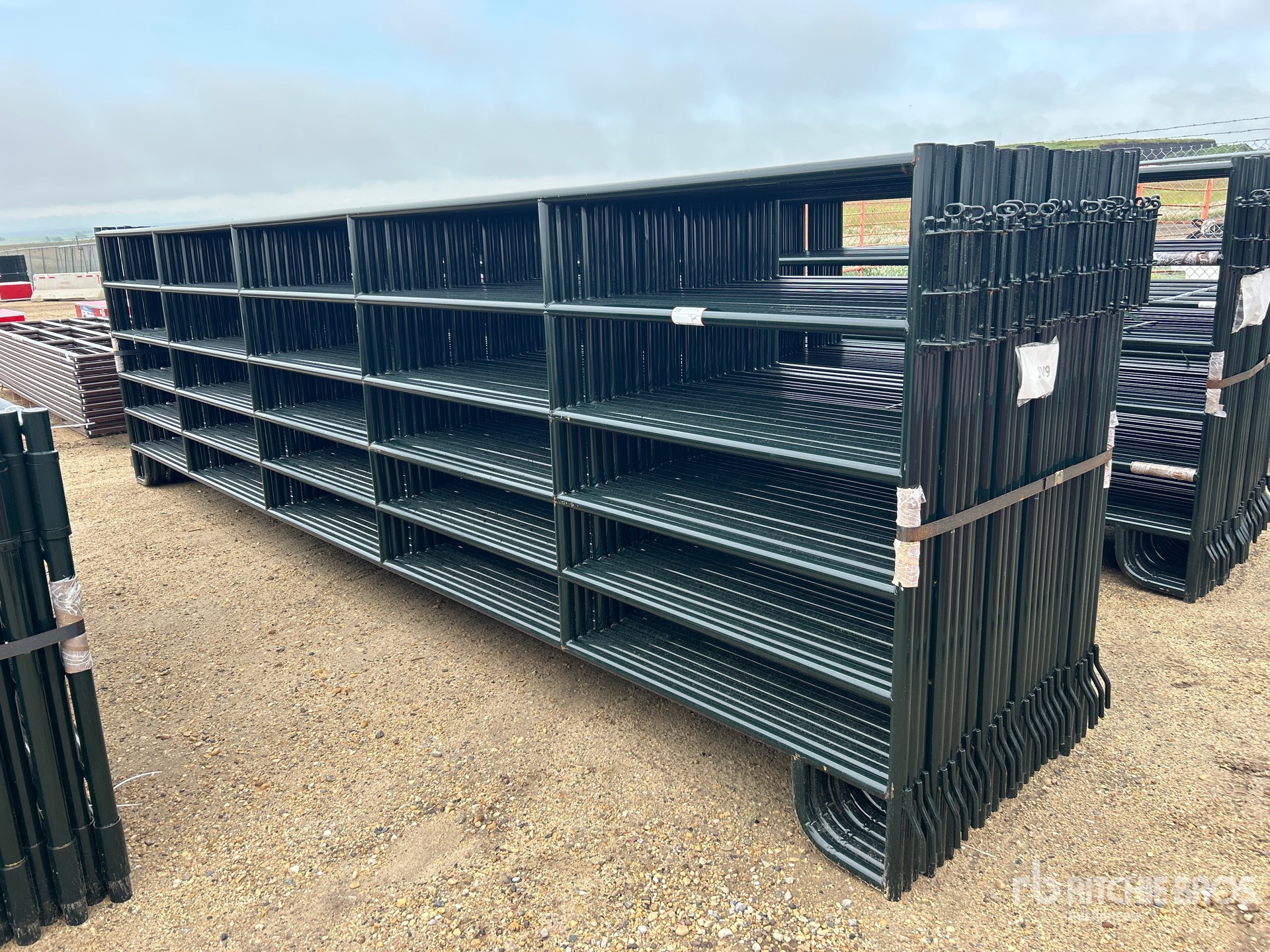 Quantity of (24) 2026 BYT PNL200 5 Ft 6 In High 6 Rail 20 Ft Livestock Panel (Unused)