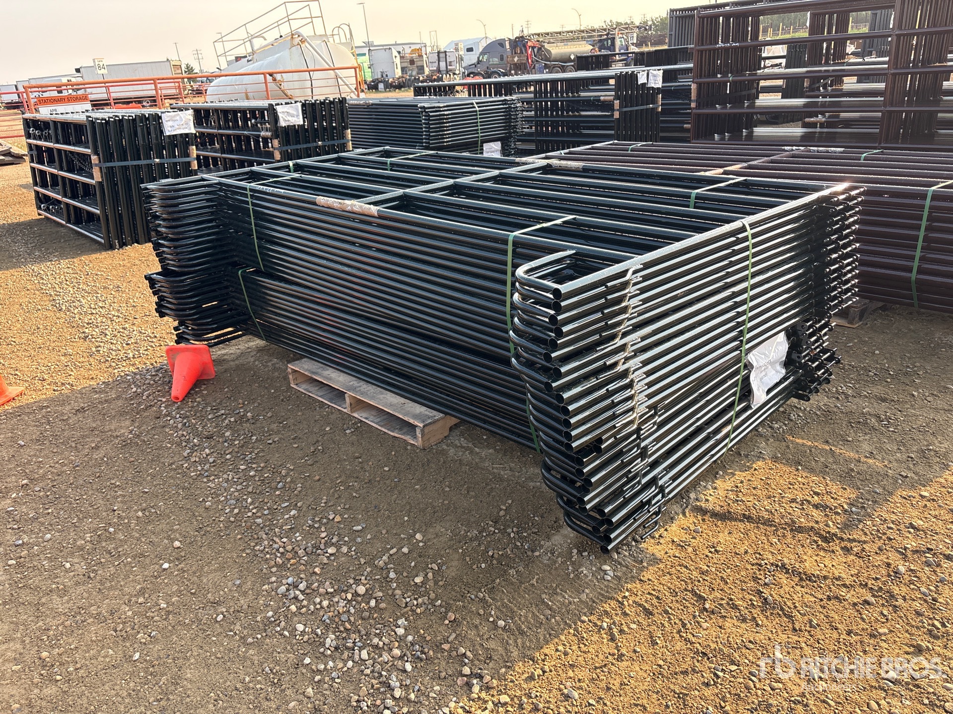 Quantity of (26) 2026 BYT RP96 9 ft 6 in x 5 ft Ranch Livestock Panel (Unused)