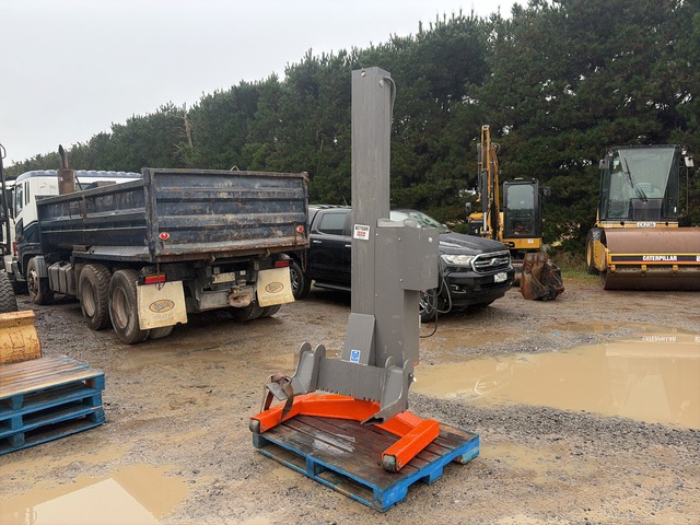 2020 Finkbeiner EHB1005 Electric Truck Hoist