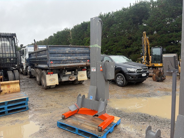 2020 Finkbeiner EHB1005 Electric Truck Hoist