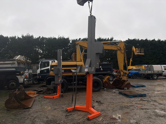 2019 Finkbeiner EHB1005 Electric Truck Hoist