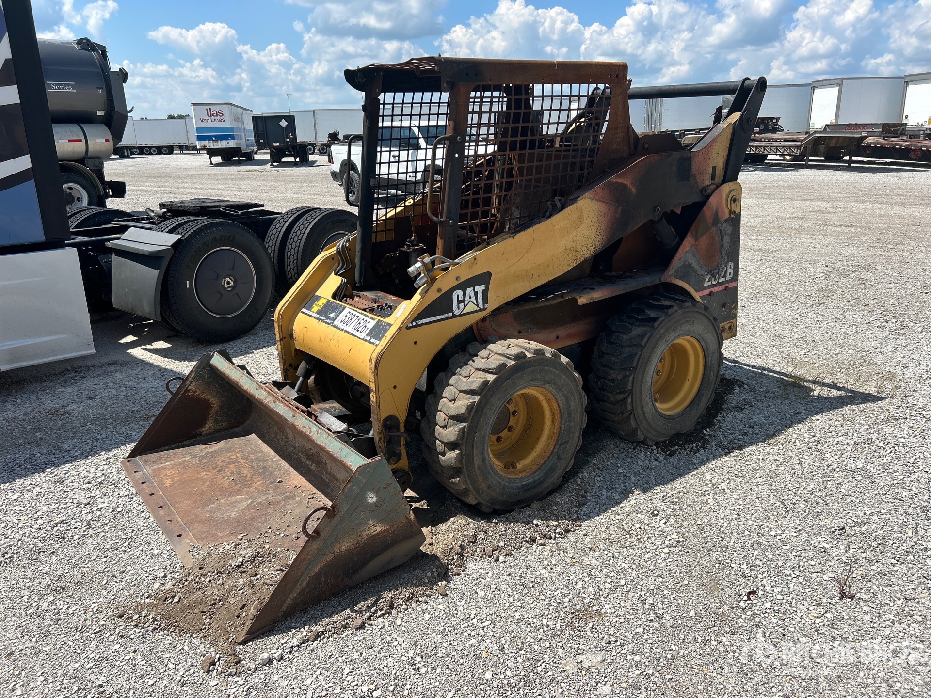 Cat 232B Skid Steer Loader (Inoperable)