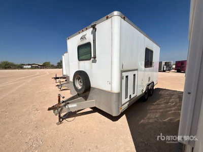 2013 COMMAND Center 16 ft x 8 ft 4 in T/A Mobiel kantoor