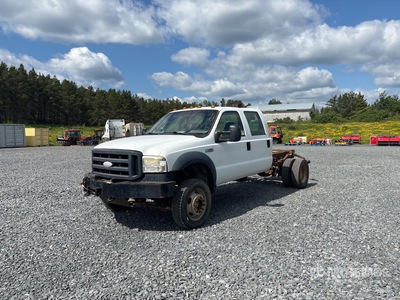 2007 Ford F-550 XL 4x4 Crew Cab Pickup
