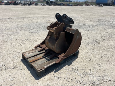 Quantity of (2) Q/C Excavator Bucket