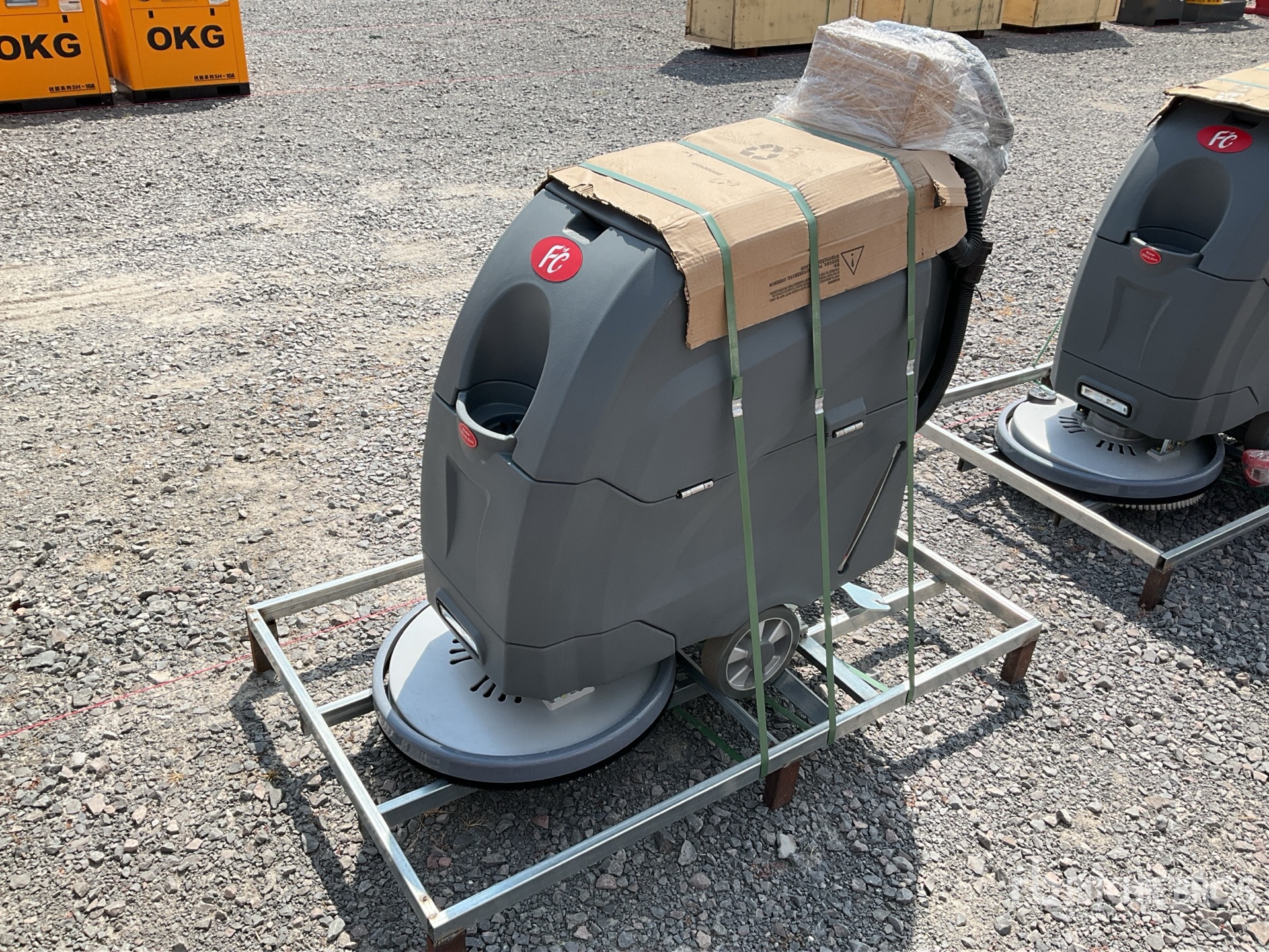 2026 FS K7 Walk-Behind Electric Limpiadora de Pisos (Sin Usar) / Floor Scrubber (Unused)