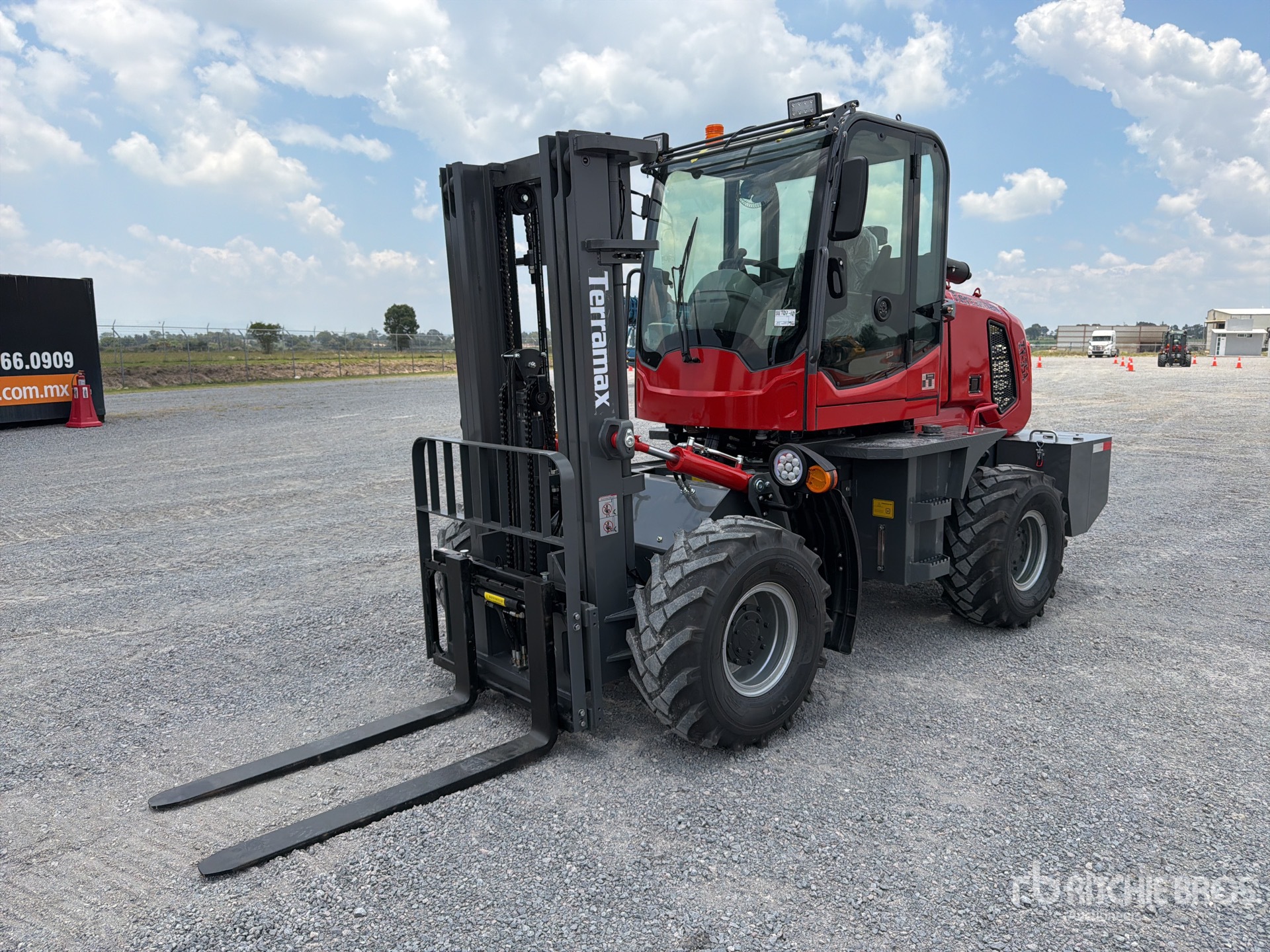 2026 Terramax ZY-35A 7700 lb 4x4 Montacargas Todo Terreno (Sin Usar) / Rough Terrain Forklift (Unused)