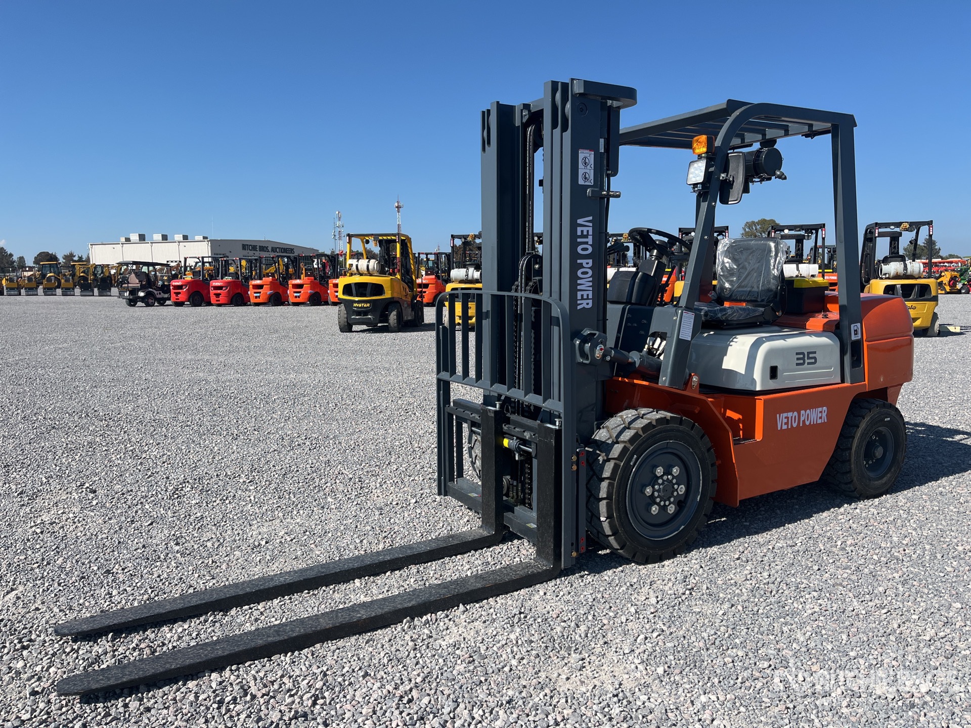 2026 VETO POWER CPCD-35 7700 lb Pneumatic Tire Montacargas (Sin Usar) / Forklift (Unused)