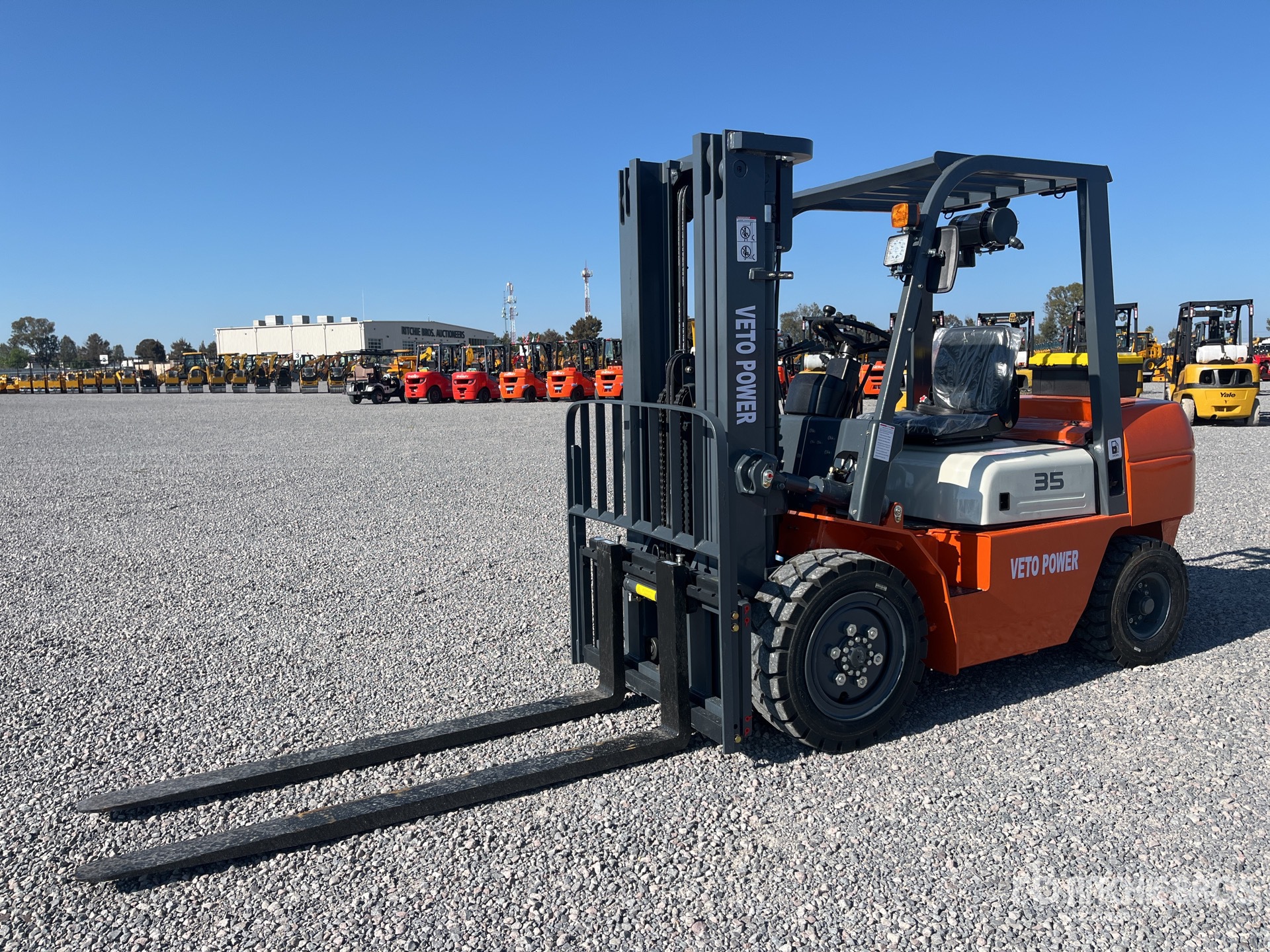 2026 VETO POWER CPCD-35 7700 lb Pneumatic Tire Montacargas (Sin Usar) / Forklift (Unused)