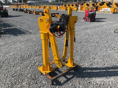 Quantity of (2) 2026 Terratop Electric Lote de Mini Gruas para Montar Sobre Camion de Servicio (Sin Usar) / Mini Cranes Accessori per autocarro - Fits Service Truck (Unused)