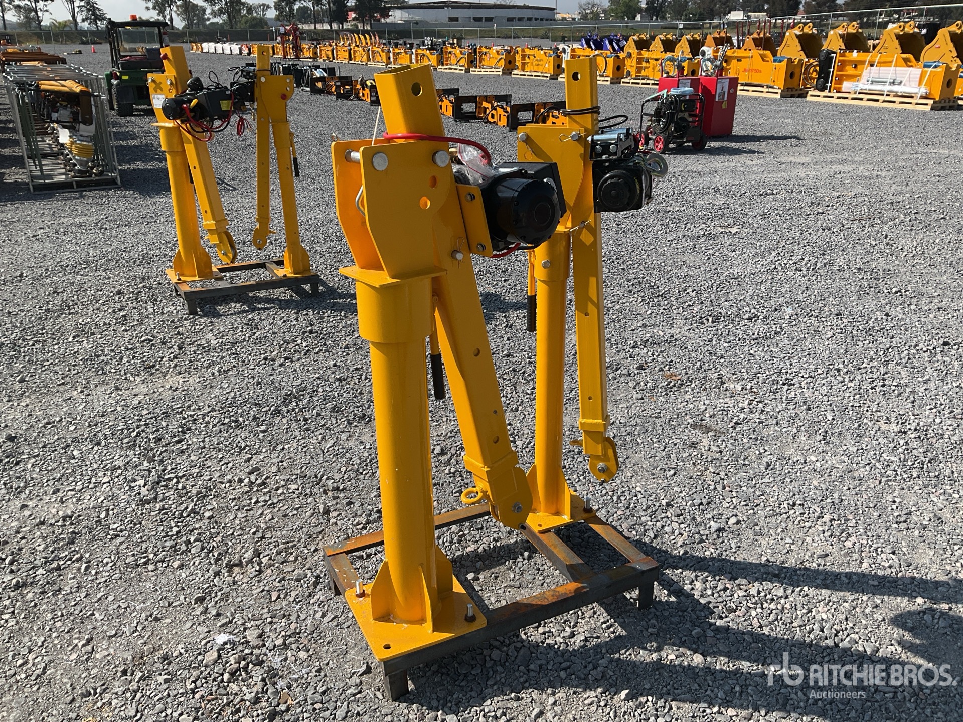 Quantity of (2) 2026 Terratop Electric Lote de Mini Gruas para Montar Sobre Camion de Servicio (Sin Usar) / Mini Cranes - Fits Service Truck (Unused)