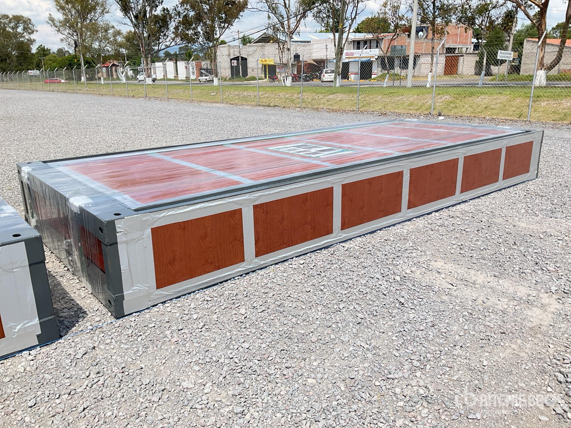 2026 ECH ECH-004 19 ft 4 in x 21 ft 4 in Casa Expansible (Sin Usar) / Expandable House (Unused)