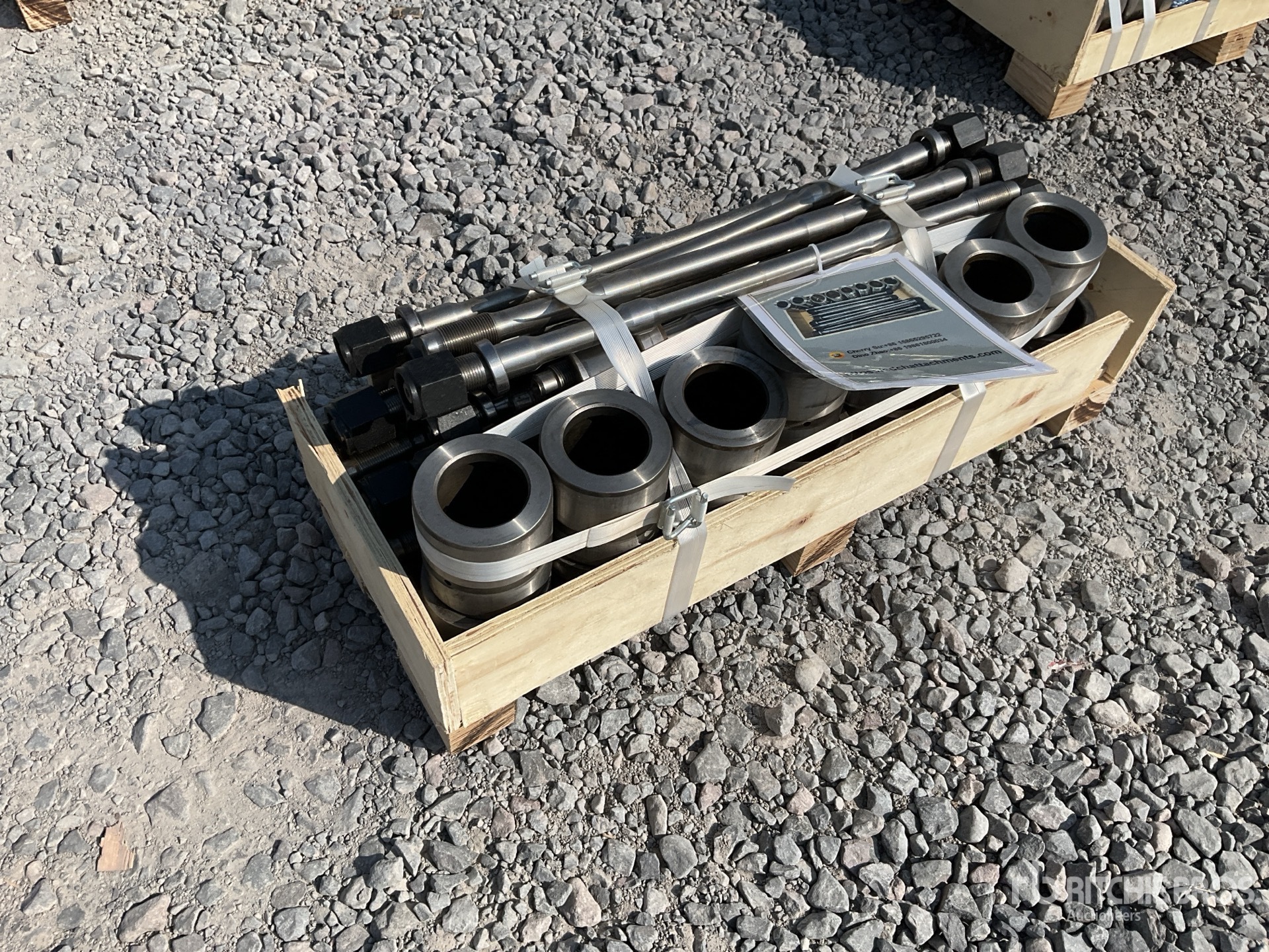 2026 SDCH SDCH680/750BFT Lote de Bujes, Cubiertas Delanteras y Pernos Para Martillo Hidraulico (Sin Usar) / Inner Bush, Front Cover, Through Bolt (Unused)
