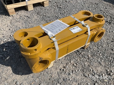 Quantity of (3) 2026 SDCH SDCH-10HC Union H para Brazo y Cucharon (Sin Usar) / H-link and Connection Rod Attacco per escavatore - Fits Cat 336 (Unused)