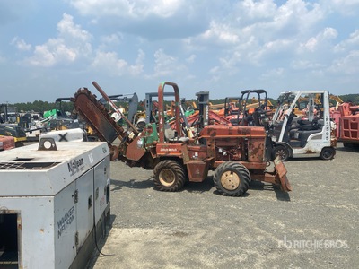 1997 Ditch Witch H312 溝掘り機