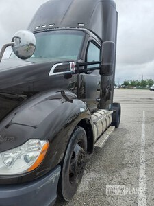 2019 Kenworth T680 S/A Day Cab Truck Tractor (Inoperable)