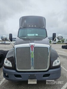 2019 Kenworthrth T680 S/A Day Cab Truck Tractor